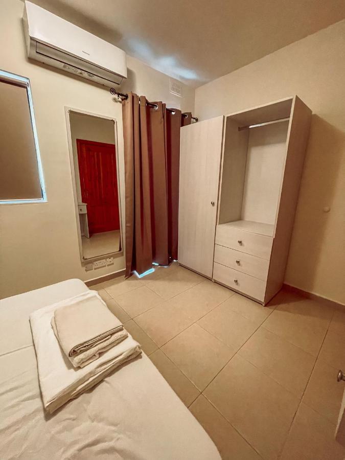 Stresa Court Apartments Saint Julian's Exterior photo